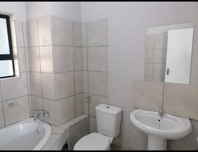 2 BEDROOM PROPERTY TO RENT IN GROBLERPARK